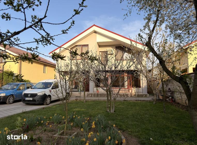 Casă cu 4 camere cu Teren 505 Mp în Brestei