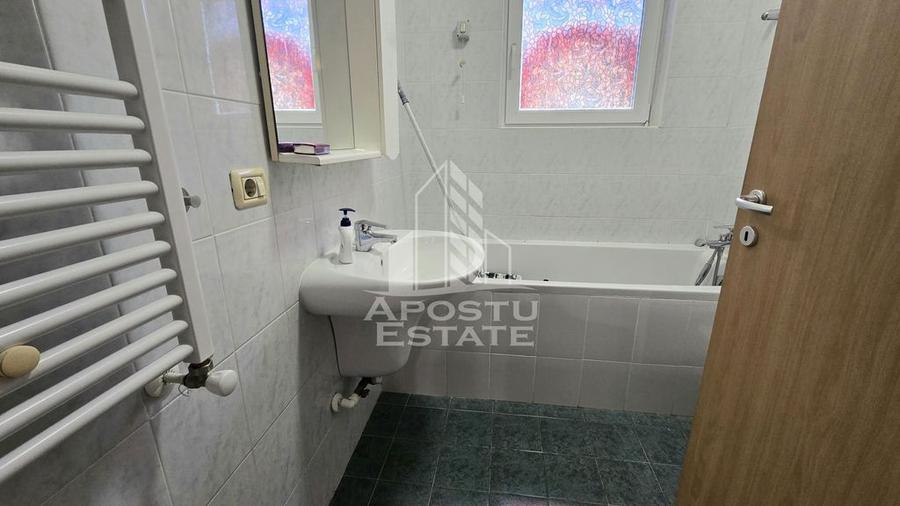 Apartament cu 2 camere semidecomandat, mobilat în Nord