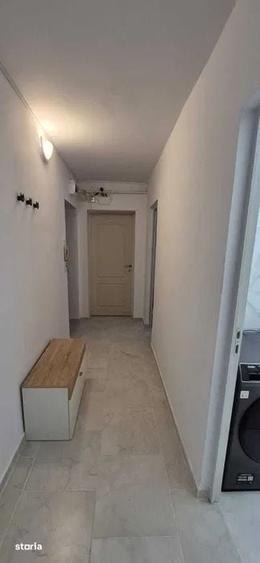 Apartament cu 3 camere semidecomandat în Terezian