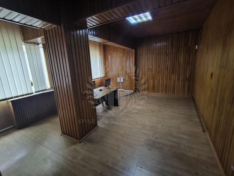 Spațiu comercial, de 245 mp, în Central