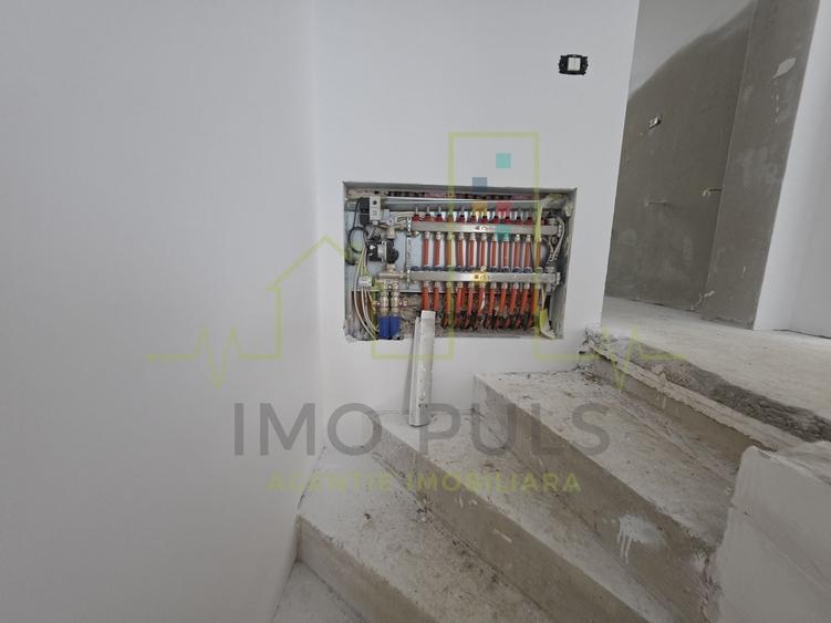 Duplex cu 5 camere cu Canalizare în Moșnița Veche