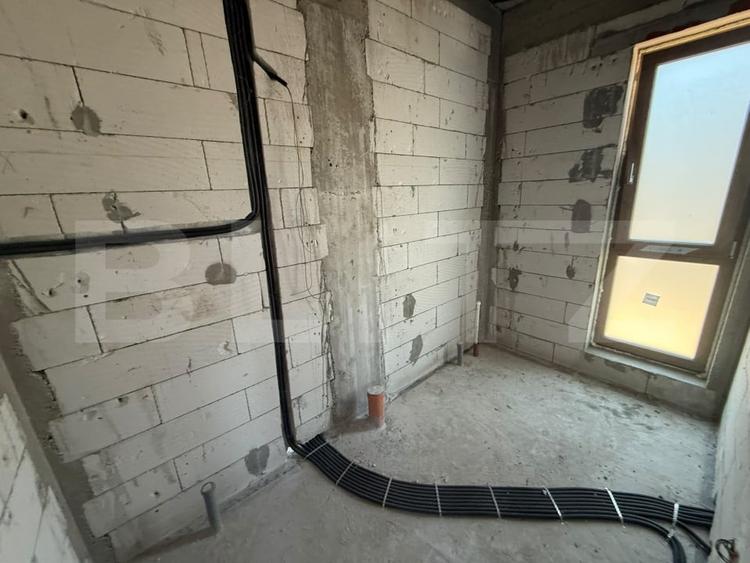 Casă individuală cu 4 camere cu Canalizare în Preajba