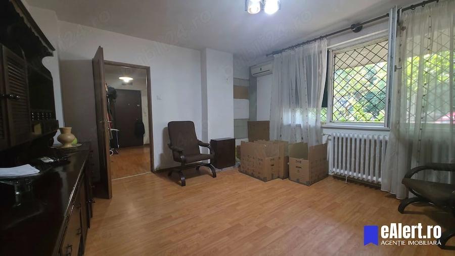 Garsonieră decomandată în Colentina
