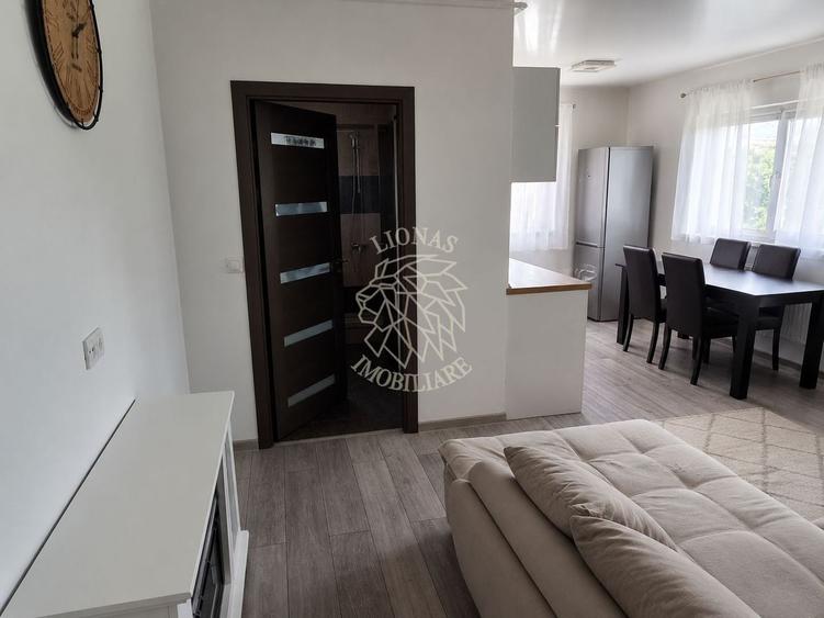 Apartament cu 2 camere decomandat, mobilat în Sud