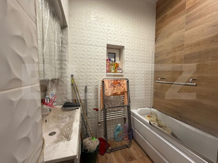 Apartament cu 3 camere semidecomandat, mobilat în Traian