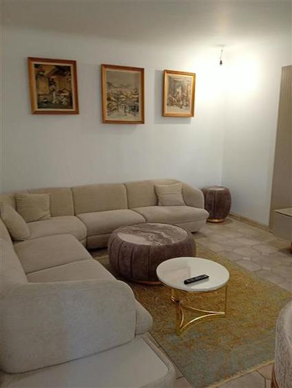 Casă cu 5 camere cu Teren 275 Mp în Tineretului
