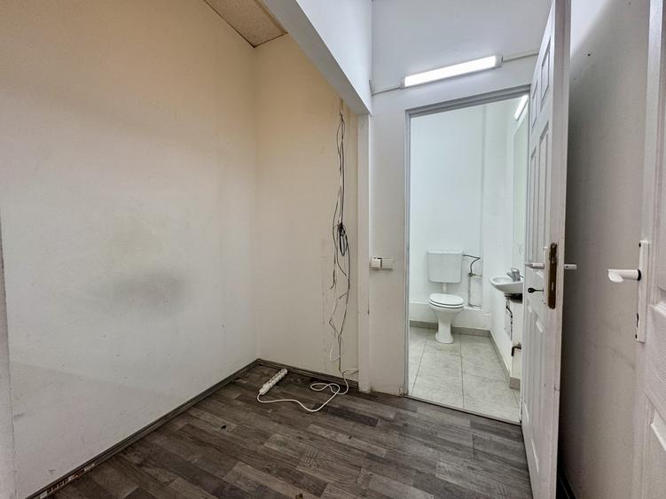 Birou, de 40 mp, în Central