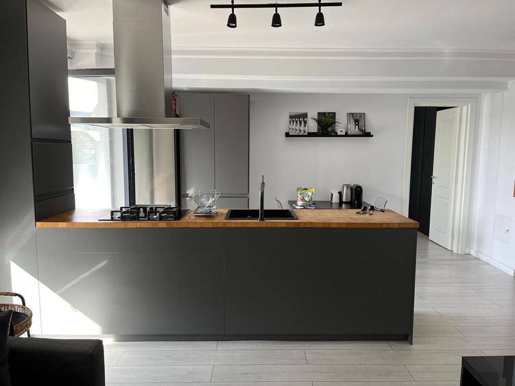 Apartament cu 2 camere decomandat, mobilat în 13 Septembrie