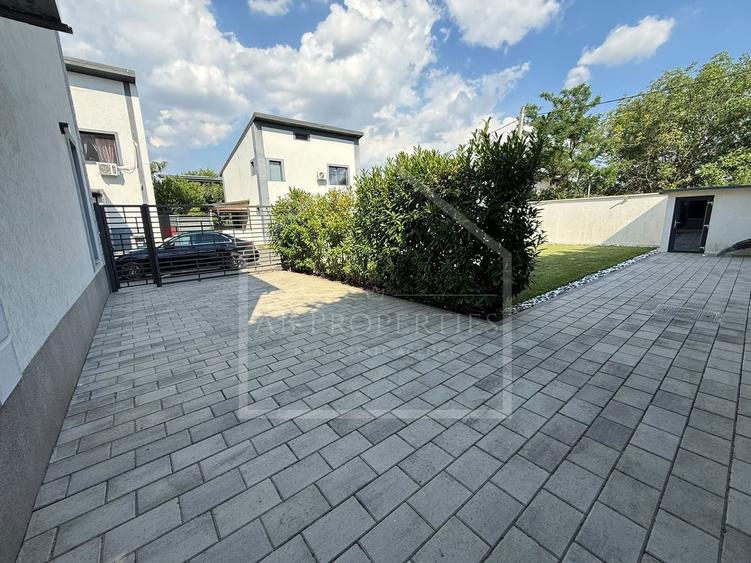 Casă individuală cu 4 camere cu Canalizare în Central