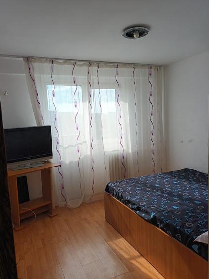 Casă cu 2 camere decomandat cu Teren 40 Mp în Titan