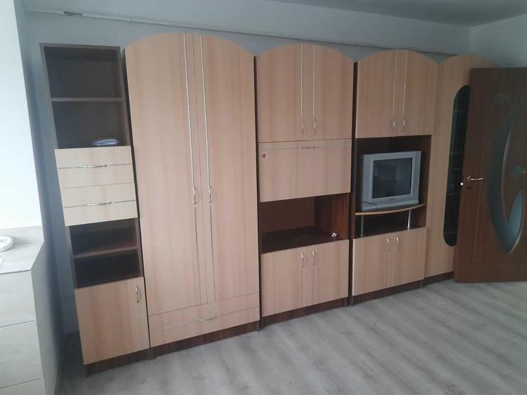 Garsonieră decomandată în Exterior Vest