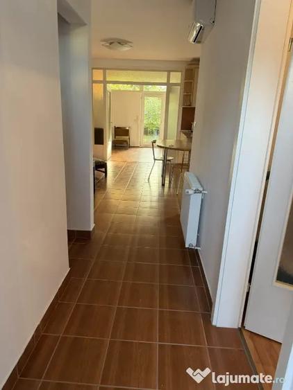 Casă cu 5 camere cu Teren 250 Mp în Central