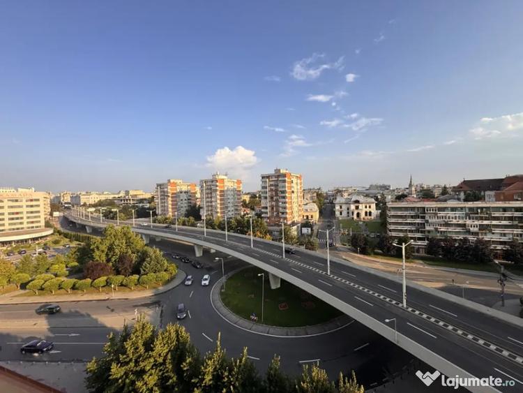 Apartament cu 4 camere decomandat în Titulescu