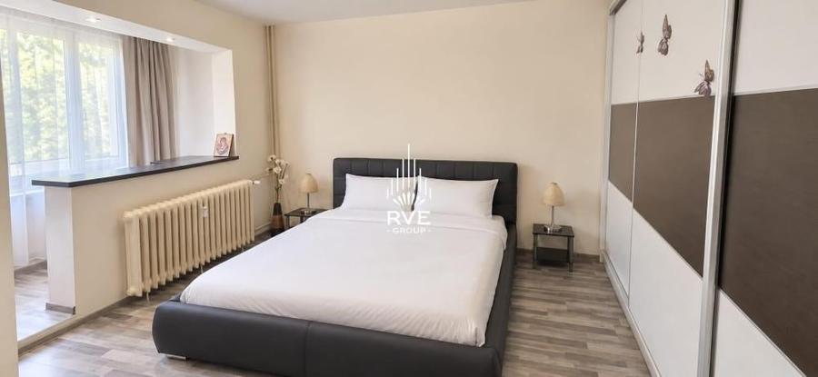 Apartament cu 3 camere în Drumul Taberei