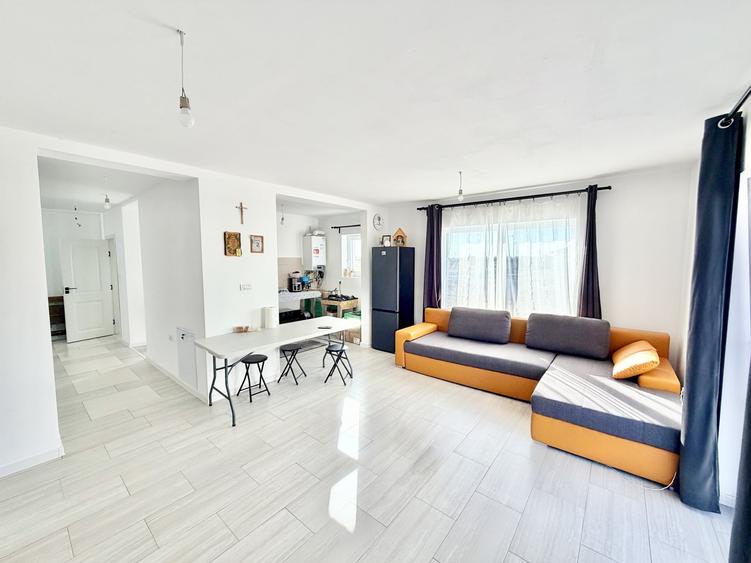 Duplex cu 3 camere cu Teren 300 Mp în Moșnița Veche