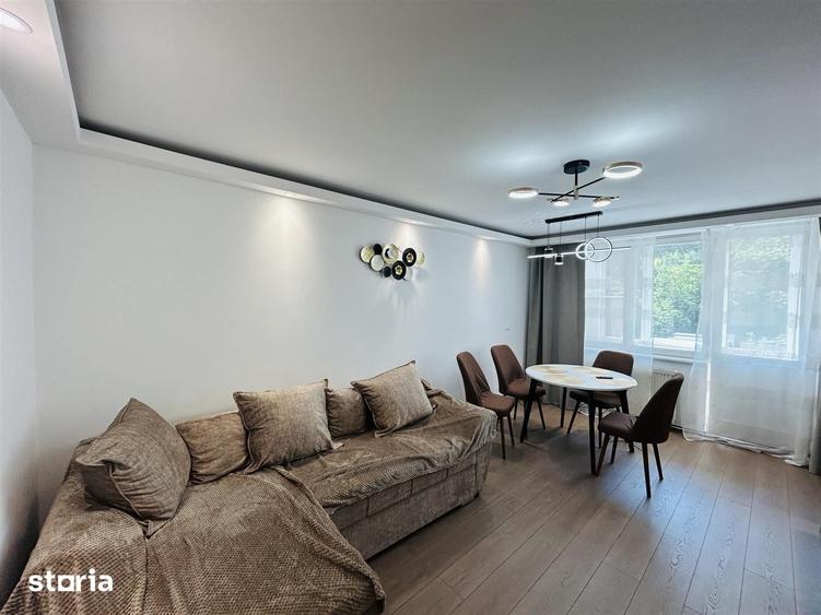 Apartament cu 2 camere decomandat în Central