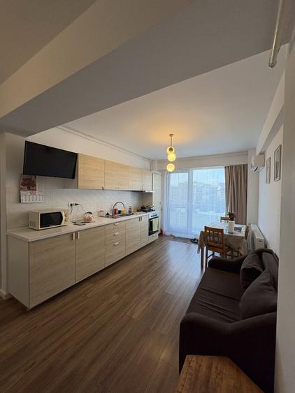 Apartament cu 2 camere semidecomandat, mobilat în Tomis Plus