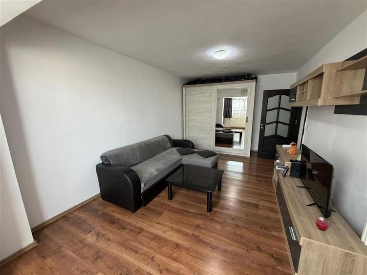 Apartament 2 camere, zona Piata Moldovei, etaj 5 - 6