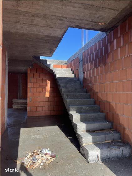 Apartament cu 3 camere decomandat în Sântandrei