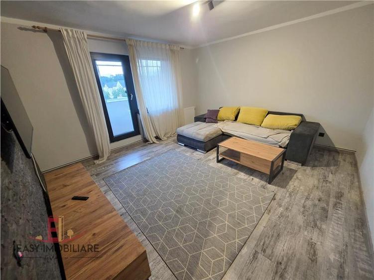 Apartament cu 3 camere decomandat, mobilat în 7 Noiembrie