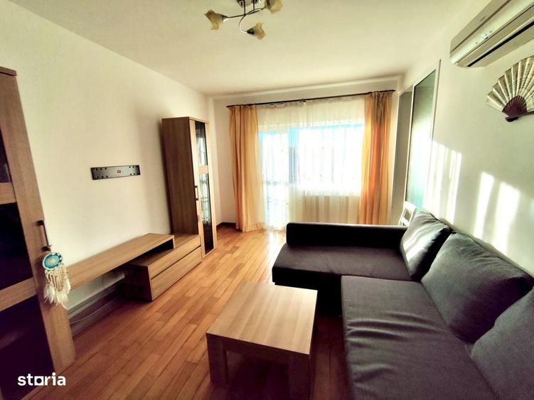 Apartament cu 3 camere decomandat în Aradului