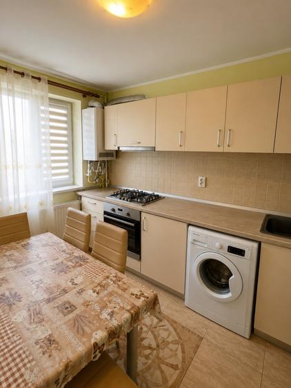 Apartament cu 3 camere în Cetate