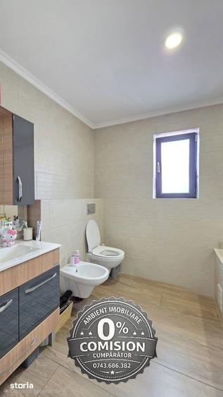 Casă cu 3 camere cu Canalizare în Central