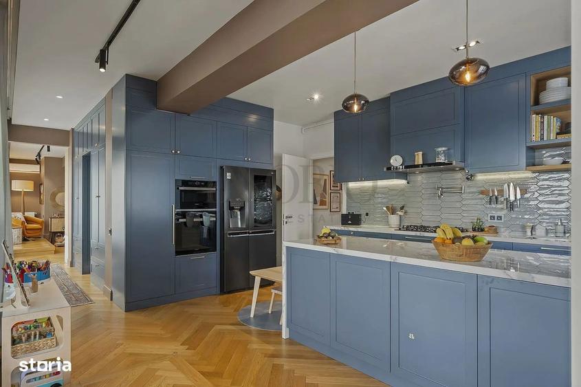 Apartament cu 5 camere în Tei