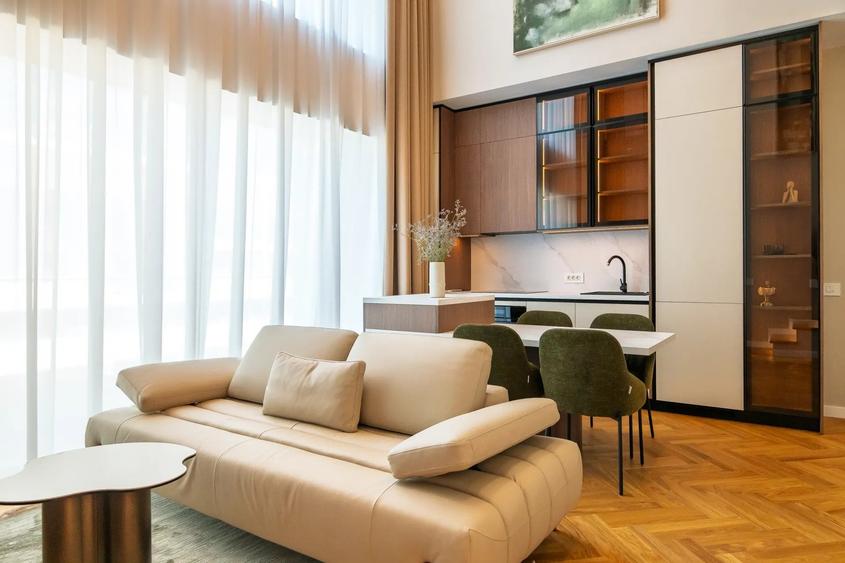 Penthouse cu 3 camere decomandat în Floreasca