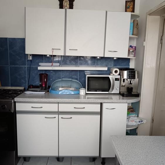 Casă cu 3 camere în Central