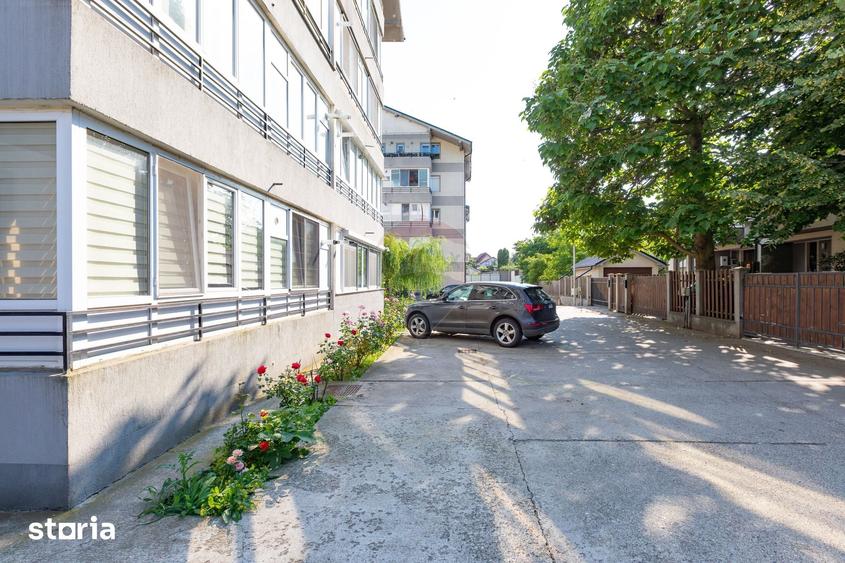 Apartament cu 3 camere decomandat în Măgura