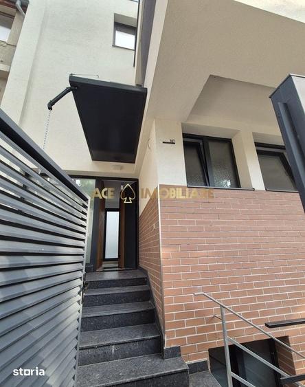 Casă cu 8 camere cu Teren 100 Mp în Tineretului