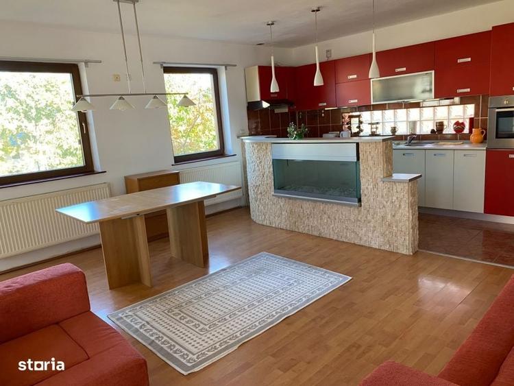 Casă cu 4 camere în Central