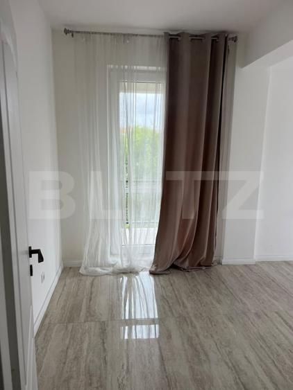 Apartament cu 3 camere decomandat, mobilat în Central