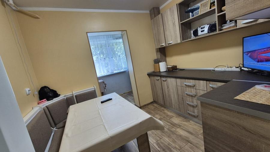 Apartament cu 2 camere decomandat în Siderurgiștilor
