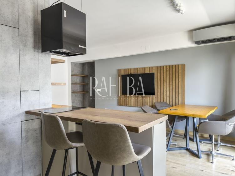 Apartament cu 3 camere decomandat în Aviației