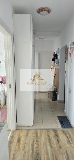 Apartament cu 3 camere decomandat, mobilat în Brâncoveanu