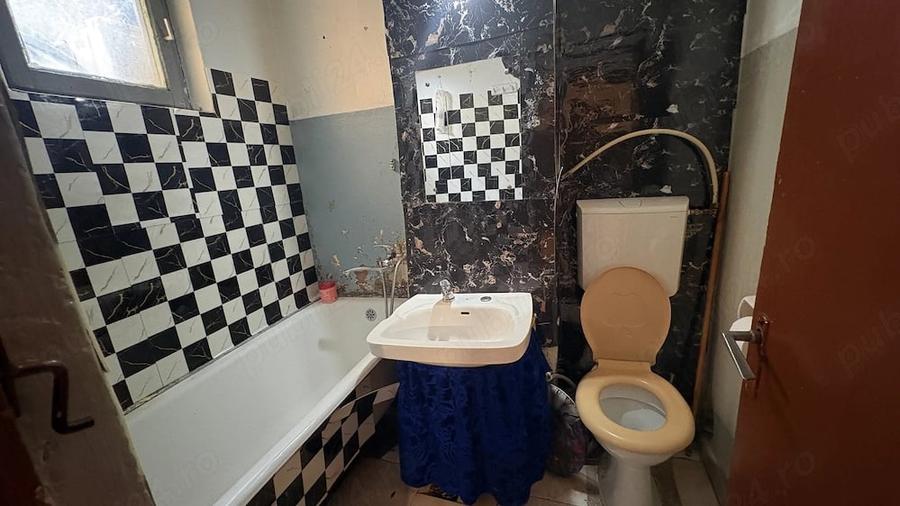 Apartament cu 4 camere decomandat în Central