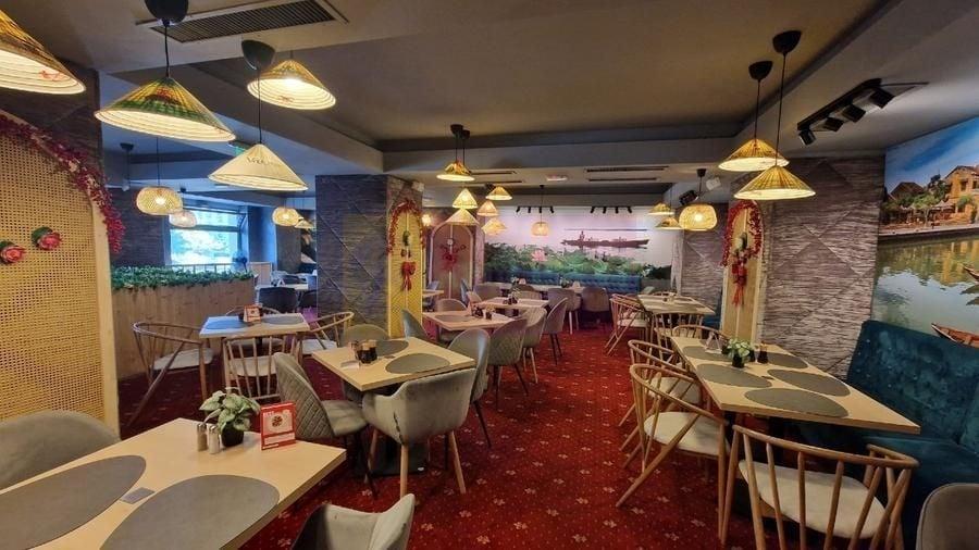 Spațiu comercial, de 228 mp, în Decebal