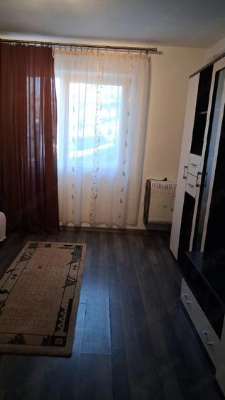 Garsonieră decomandată în Lipovei