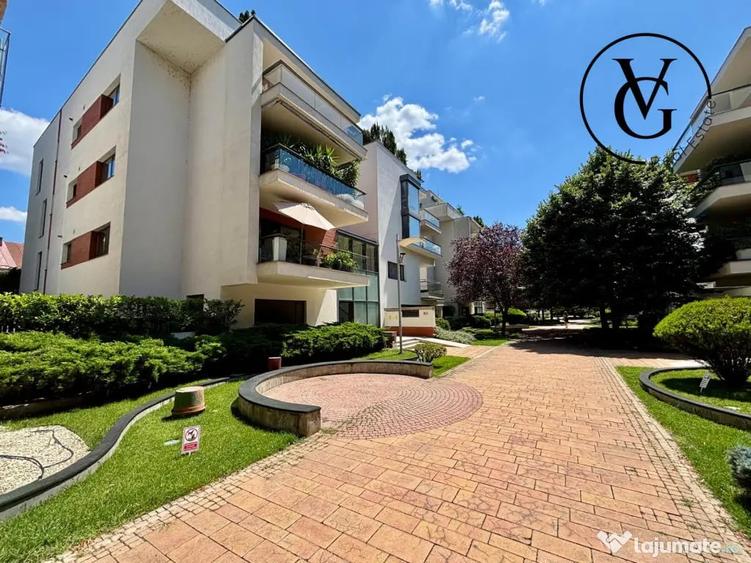 Apartament cu 4 camere decomandat în Central