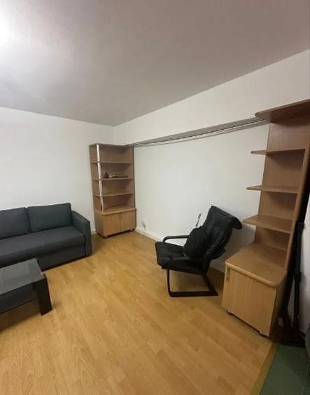 Garsonieră decomandată, mobilată în Virtuții