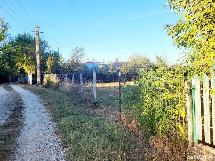 Teren de 4400 mp, în Ceaușești