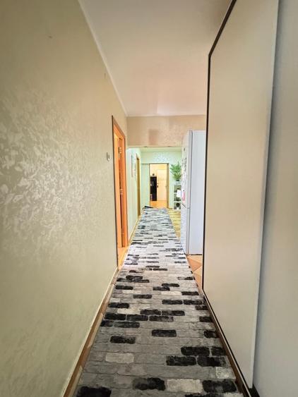 Apartament cu 4 camere decomandat în Dacia