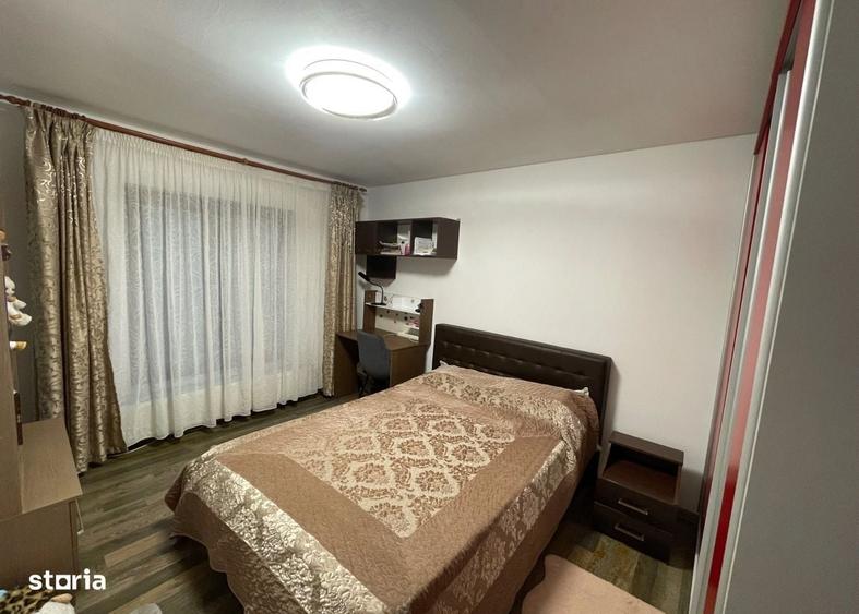 Apartament cu 3 camere decomandat în Granit