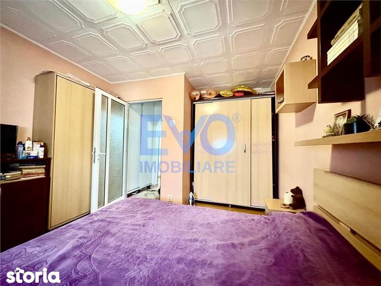 Apartament cu 3 camere semidecomandat în Alexandru cel Bun