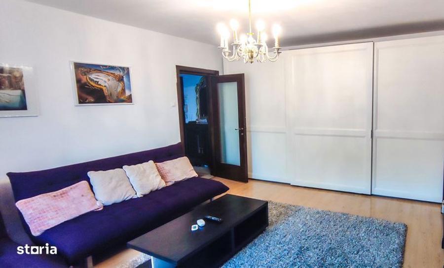 Apartament cu 2 camere decomandat, mobilat în Central