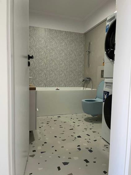 Apartament cu 3 camere decomandat în Florești