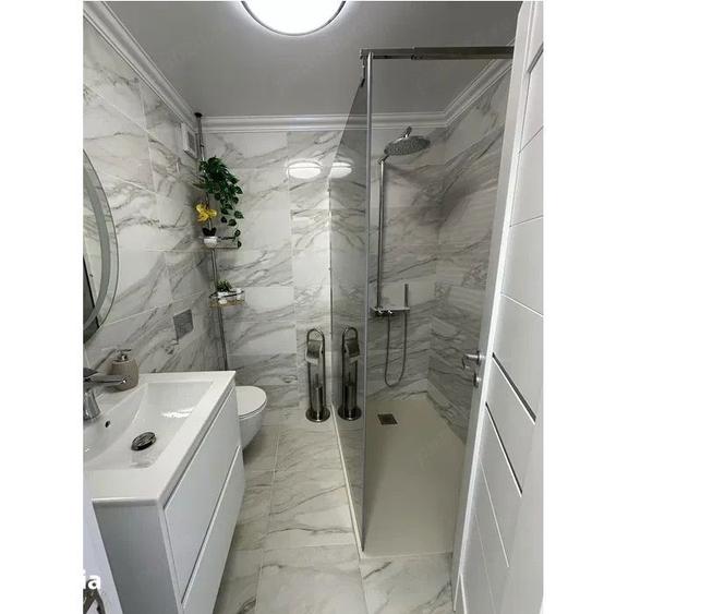 Apartament cu 4 camere semidecomandat în Drumul Taberei
