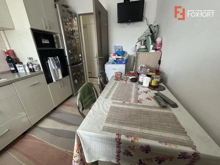 Apartament cu 3 camere semidecomandat, mobilat în Șag